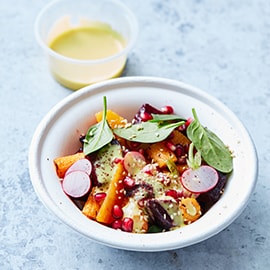 Geroosterde bieten en bospeen salade met sumak (delivery) Geroosterde bieten en bospeen salade met sumak (delivery)